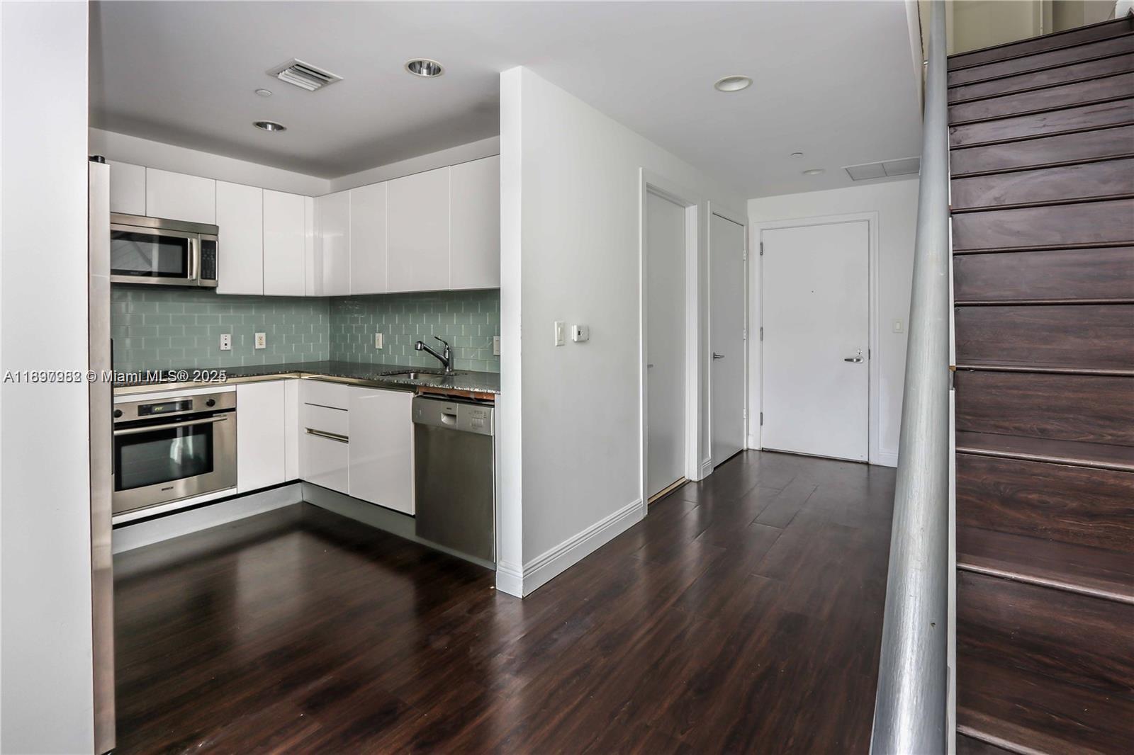 image 1060 Brickell9