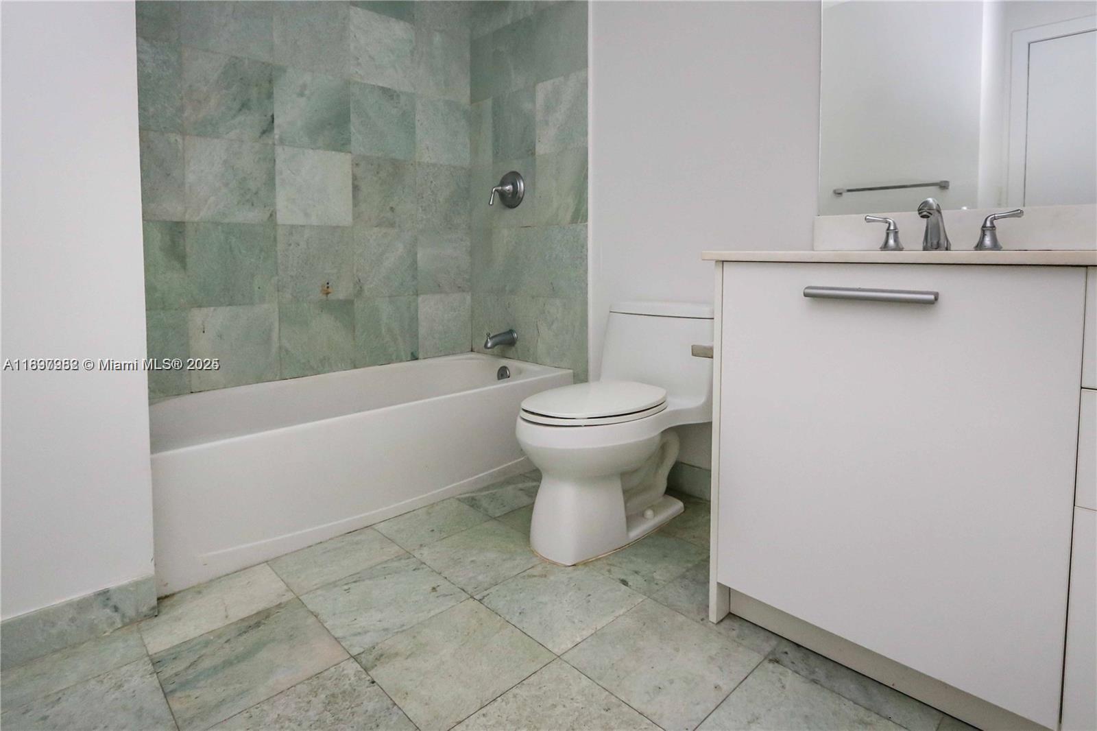 image 1060 Brickell14