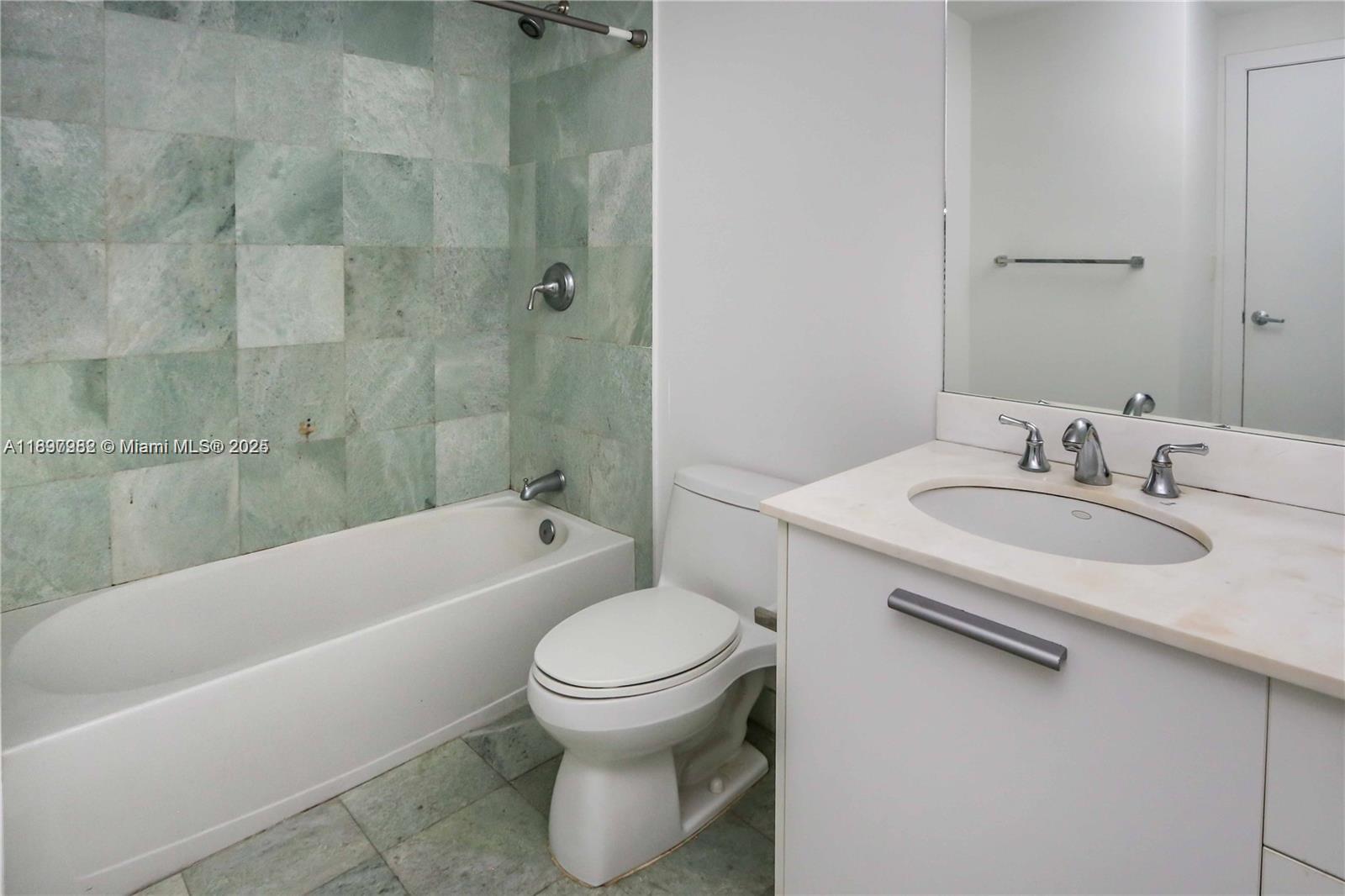 image 1060 Brickell15