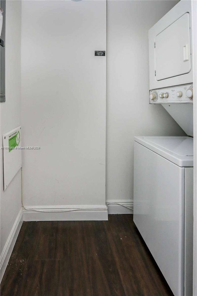 image 1060 Brickell23