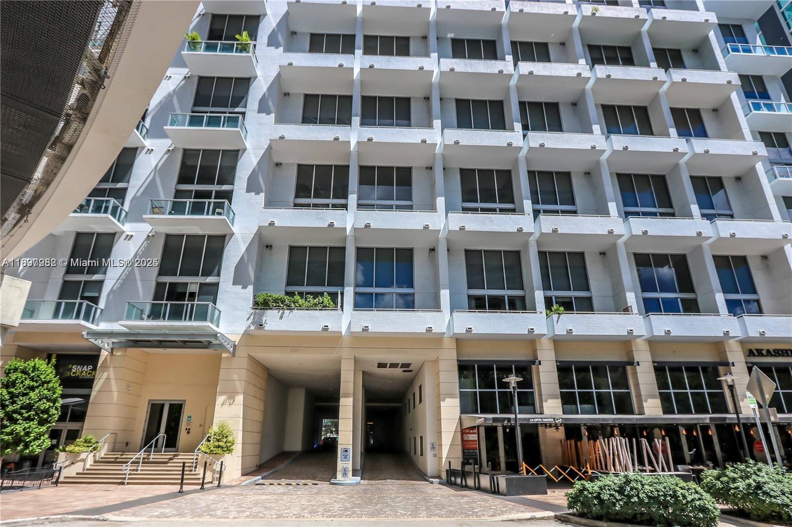 image 1060 Brickell27