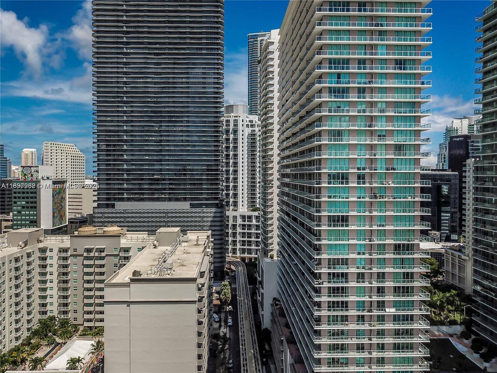 image 1060 Brickell30