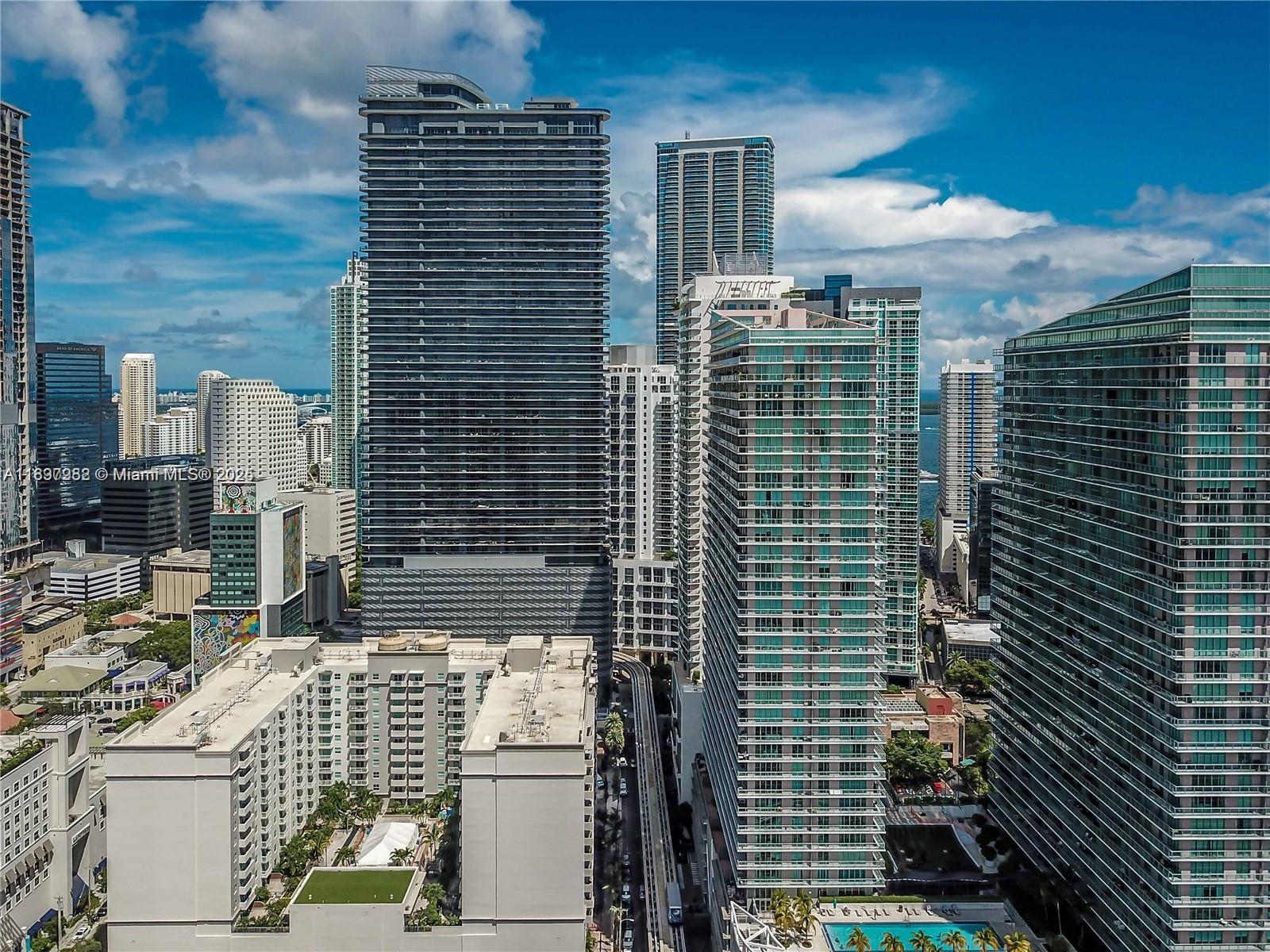 image 1060 Brickell32