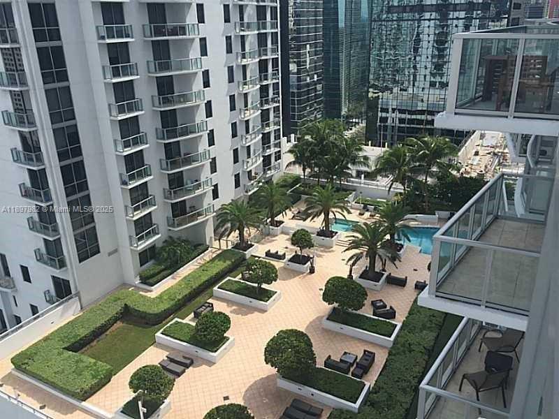 image 1060 Brickell36