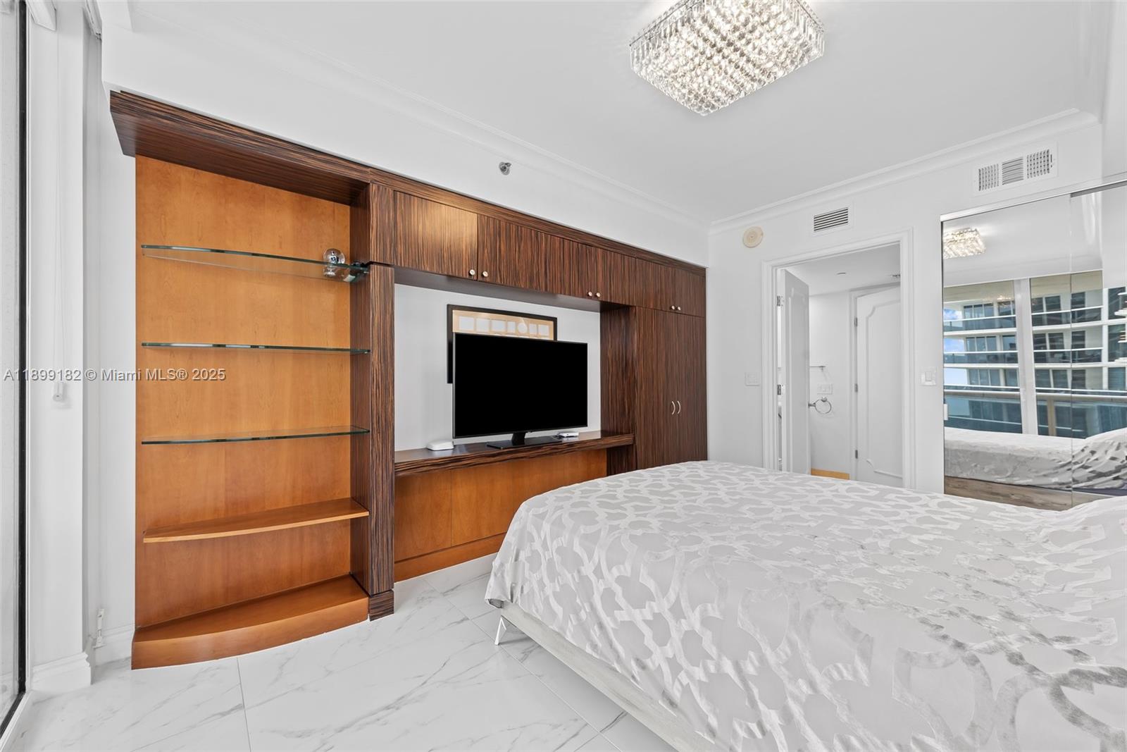 image Beach Club 221