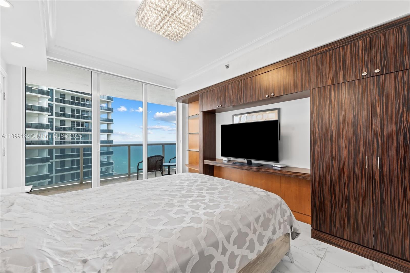 image Beach Club 227