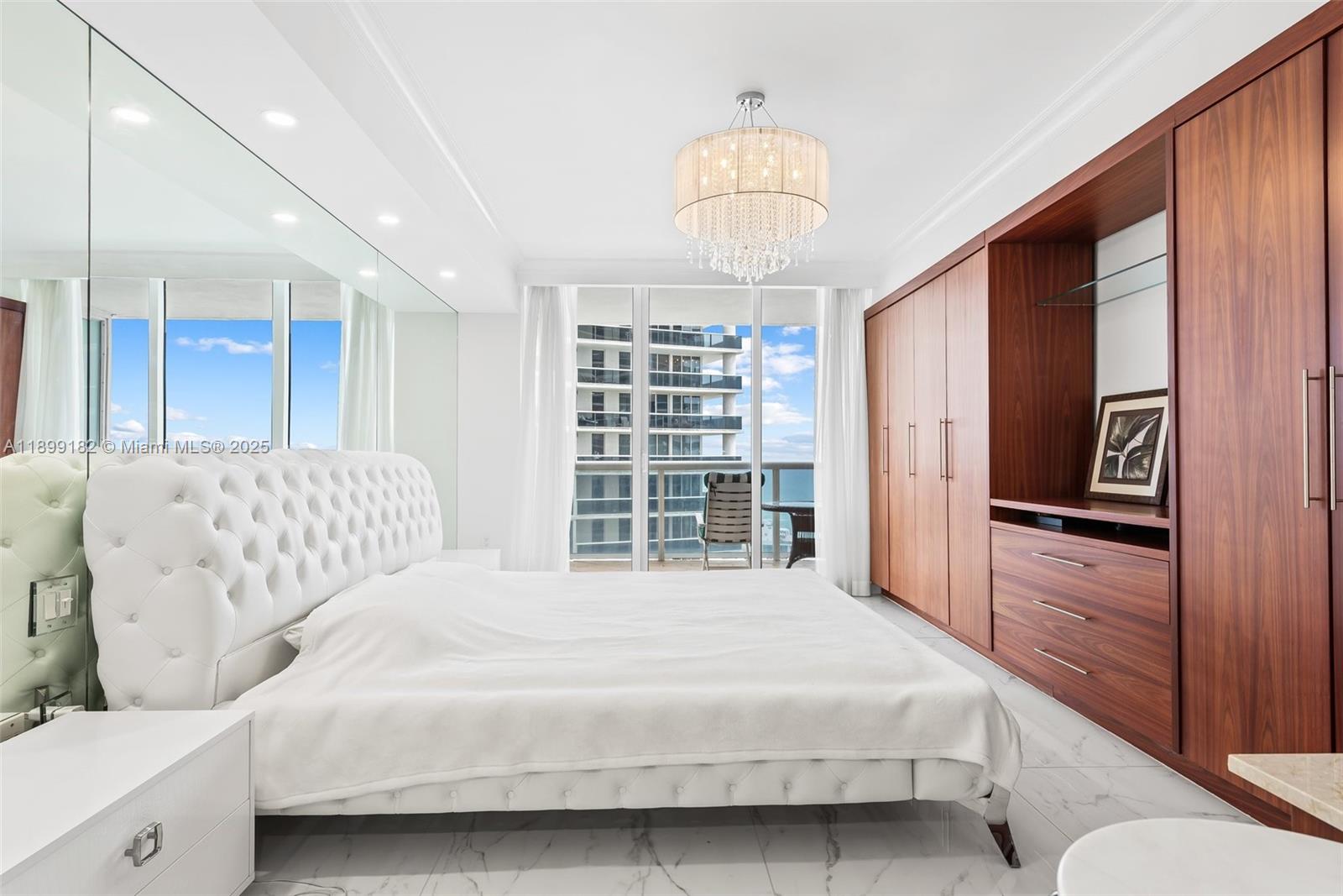 image Beach Club 232