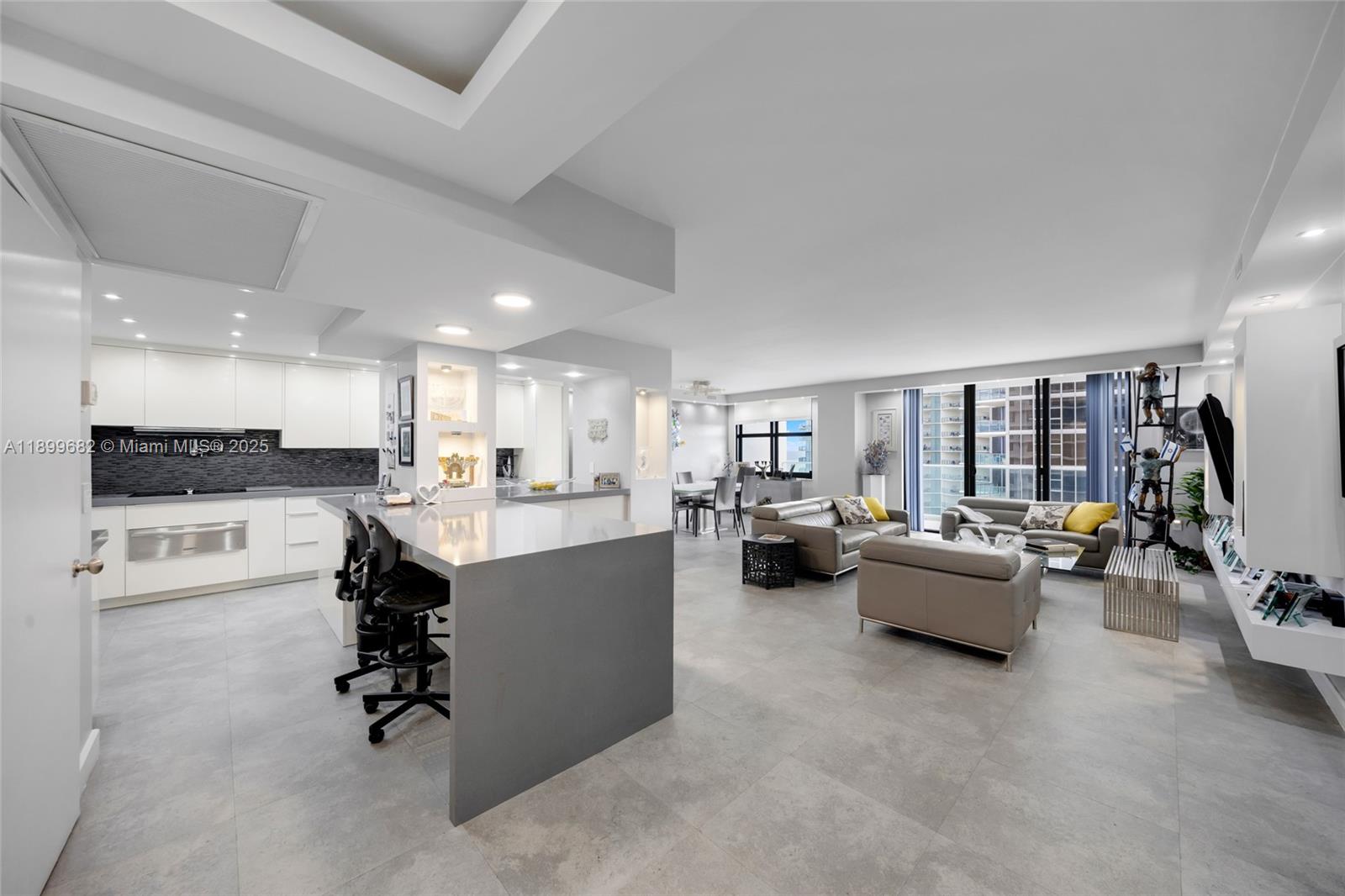 9801 Collins Ave #16U