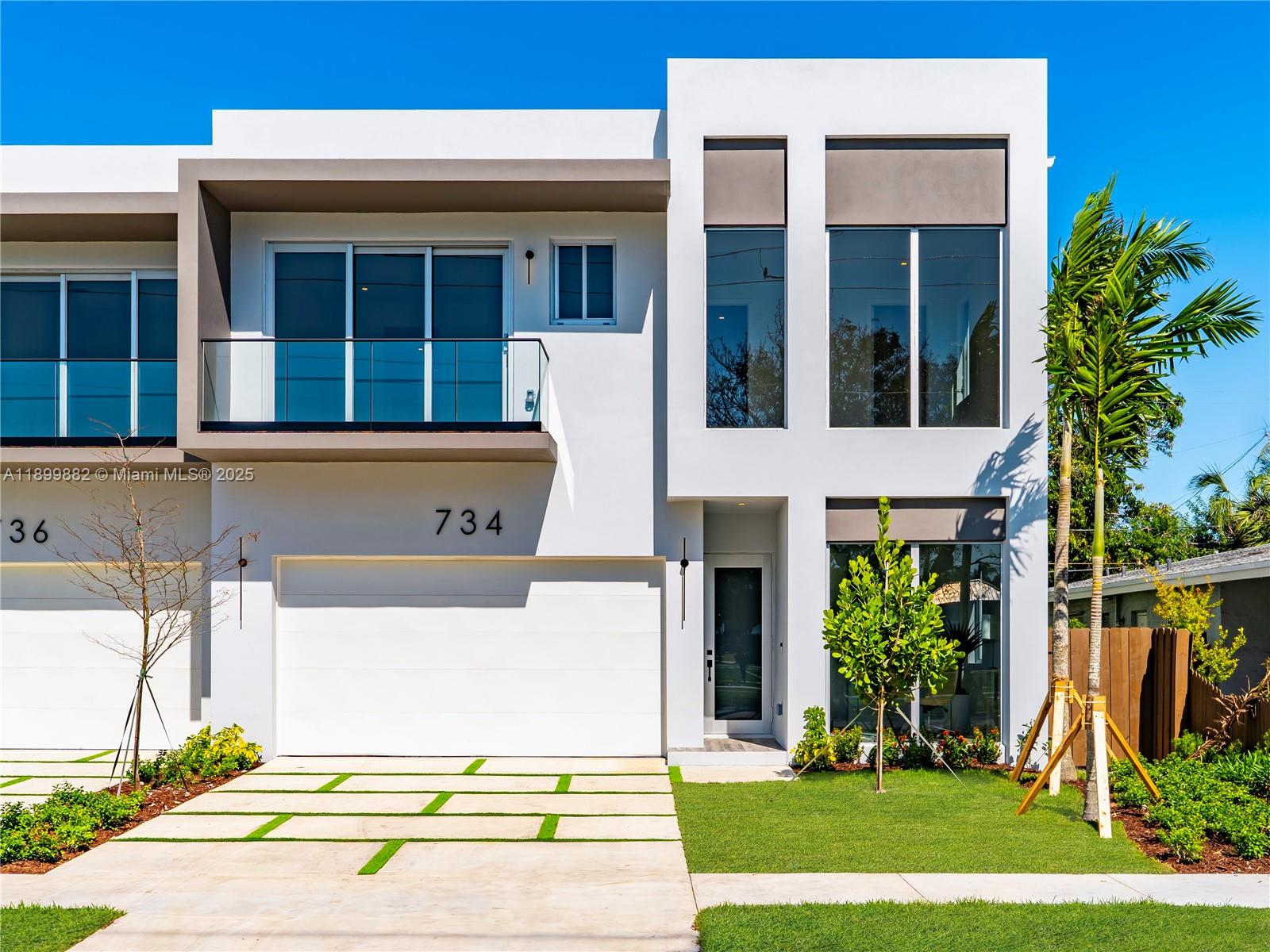 734 NE 14th Ave