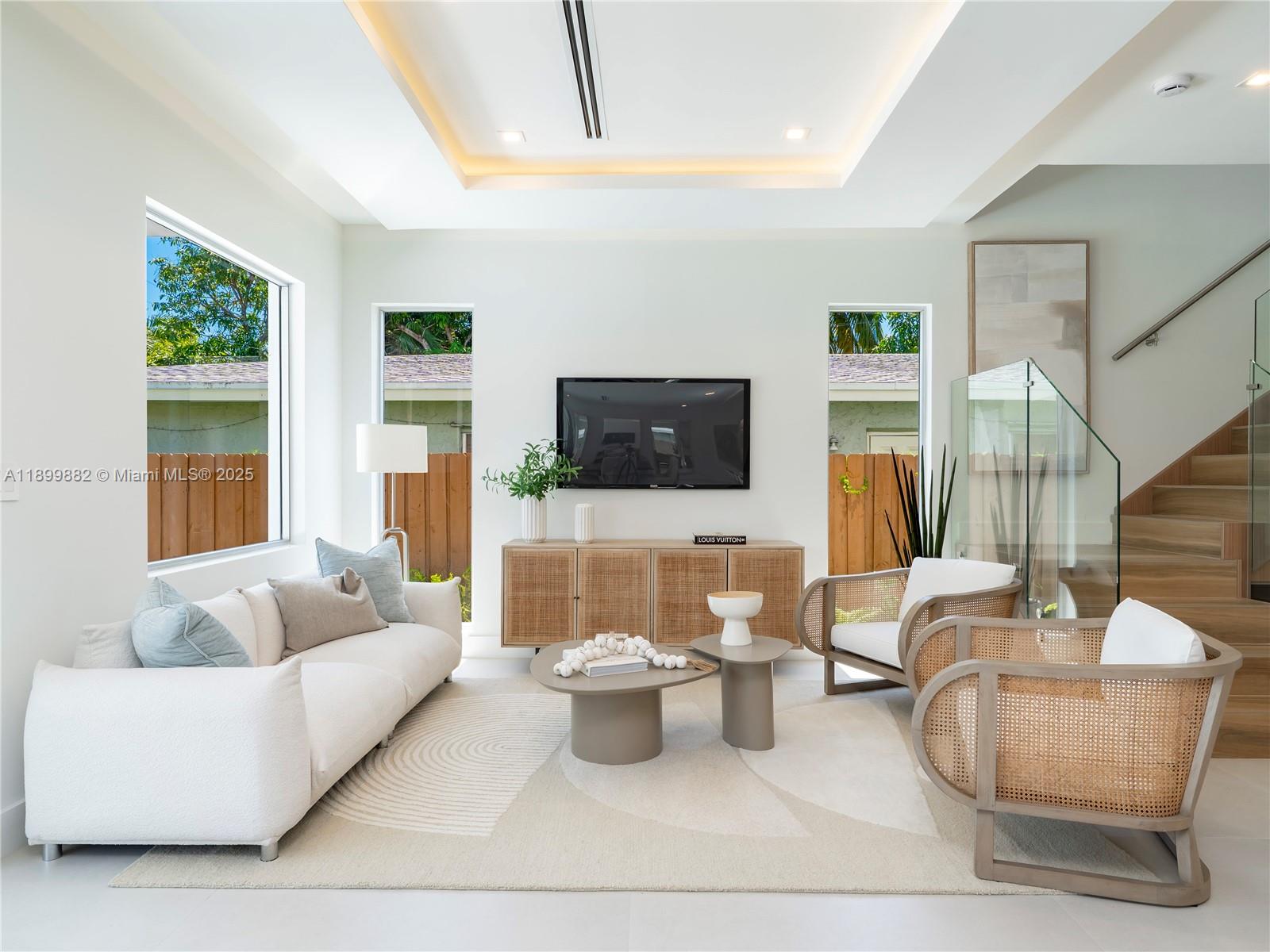 734 NE 14th Ave Fort Lauderdale, FL 33304