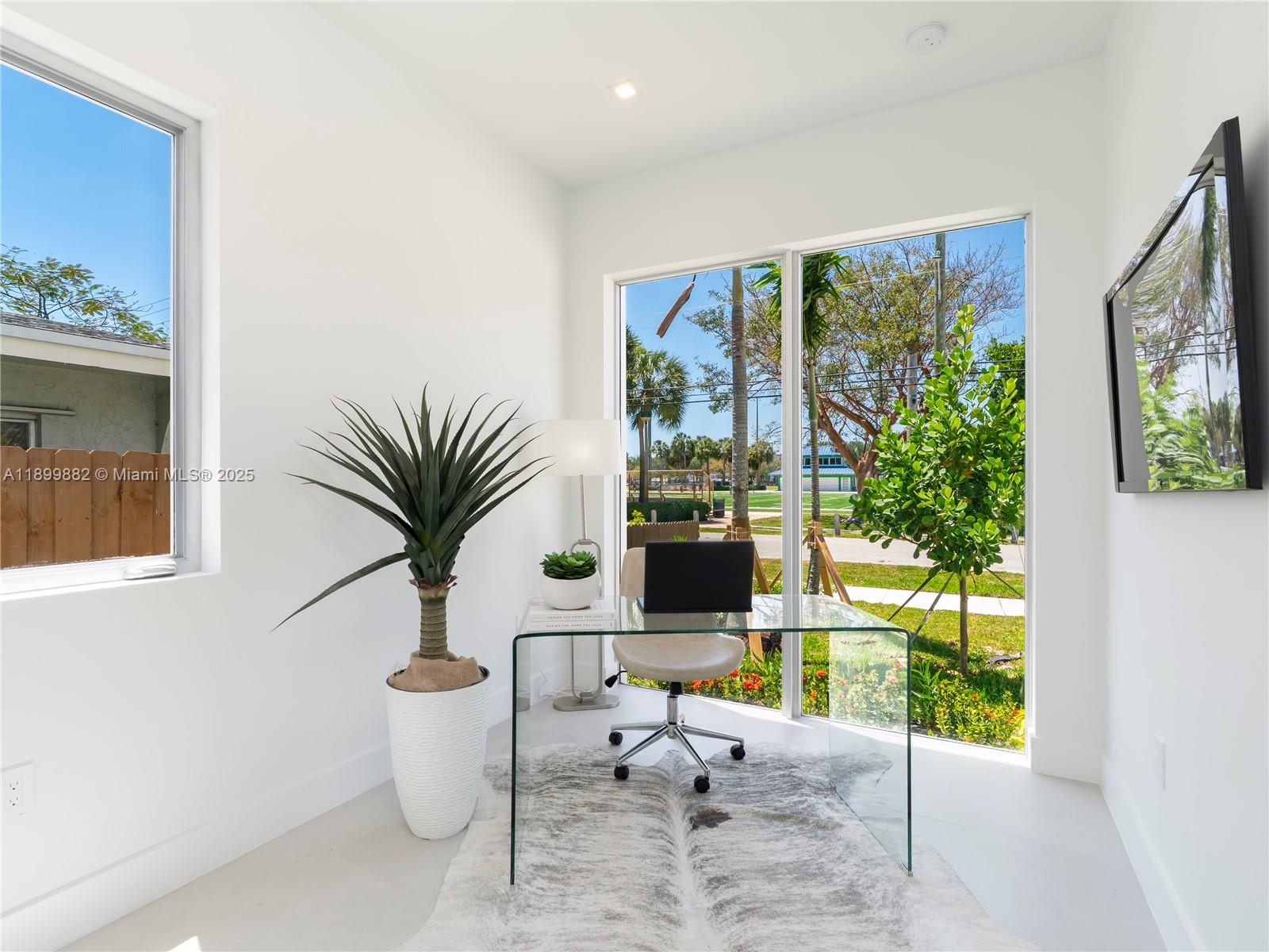 734 NE 14th Ave Fort Lauderdale, FL 33304