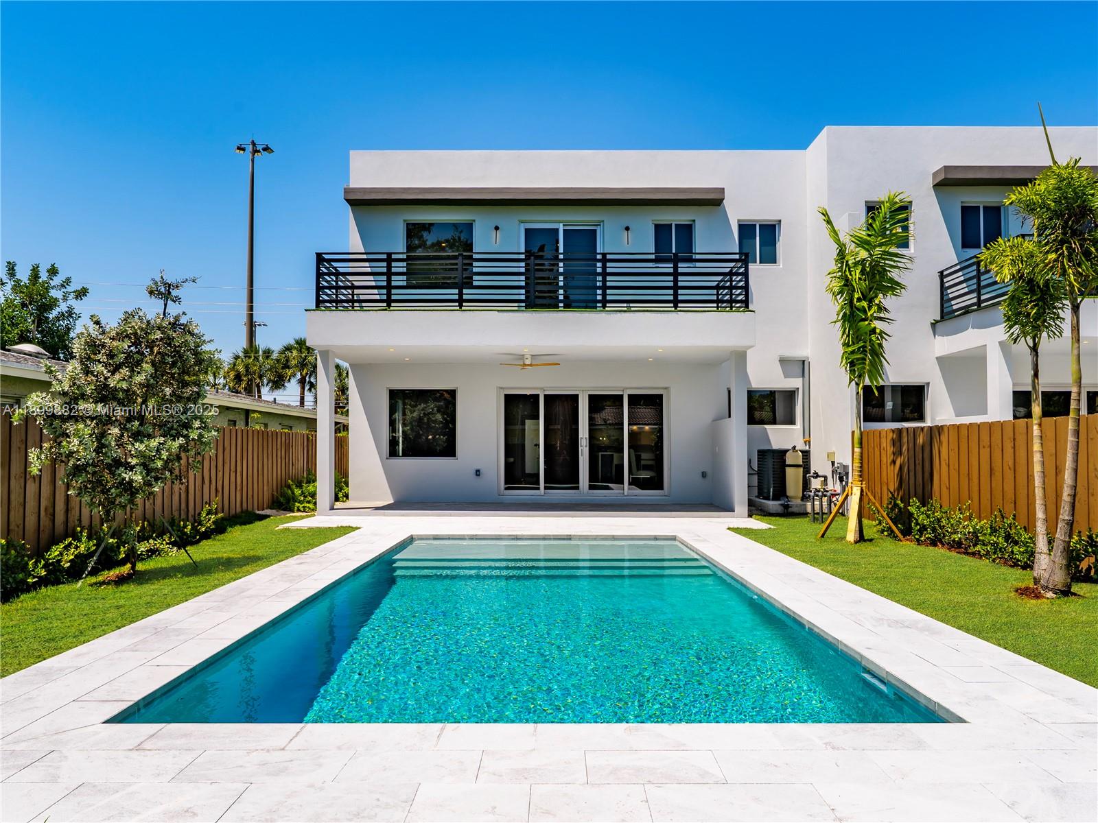 734 NE 14th Ave Fort Lauderdale, FL 33304