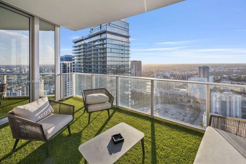 image Paramount Miami Worldcenter6