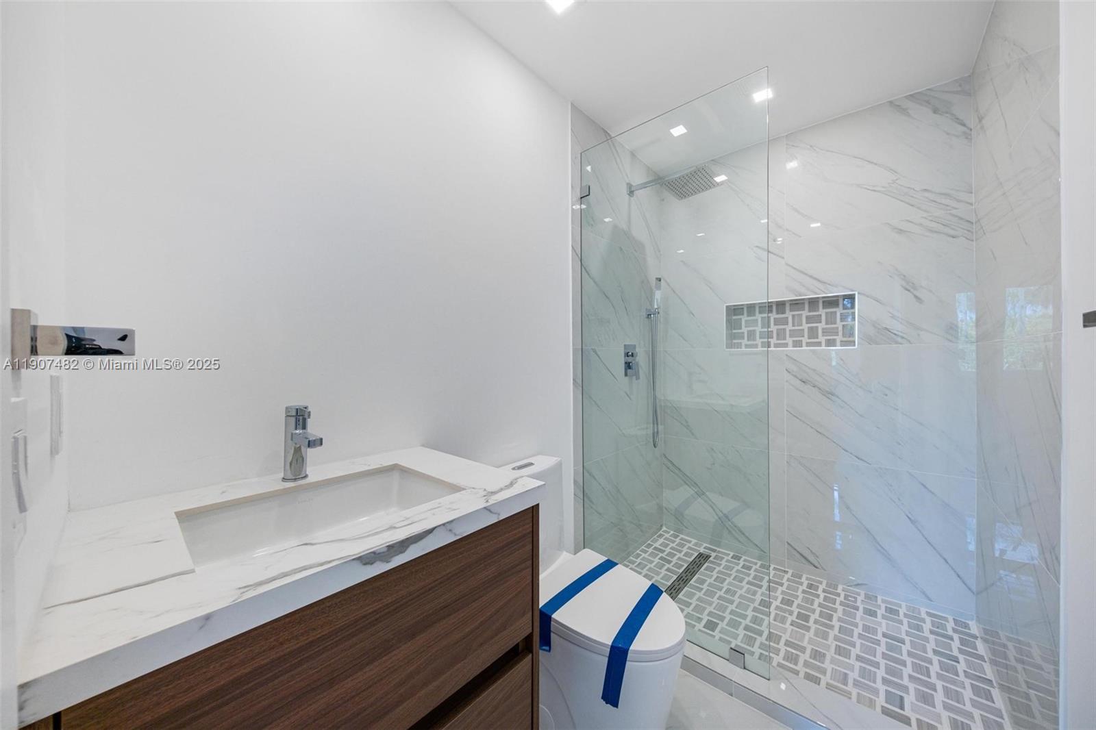 242 Palm Ave Miami Beach, FL 33139