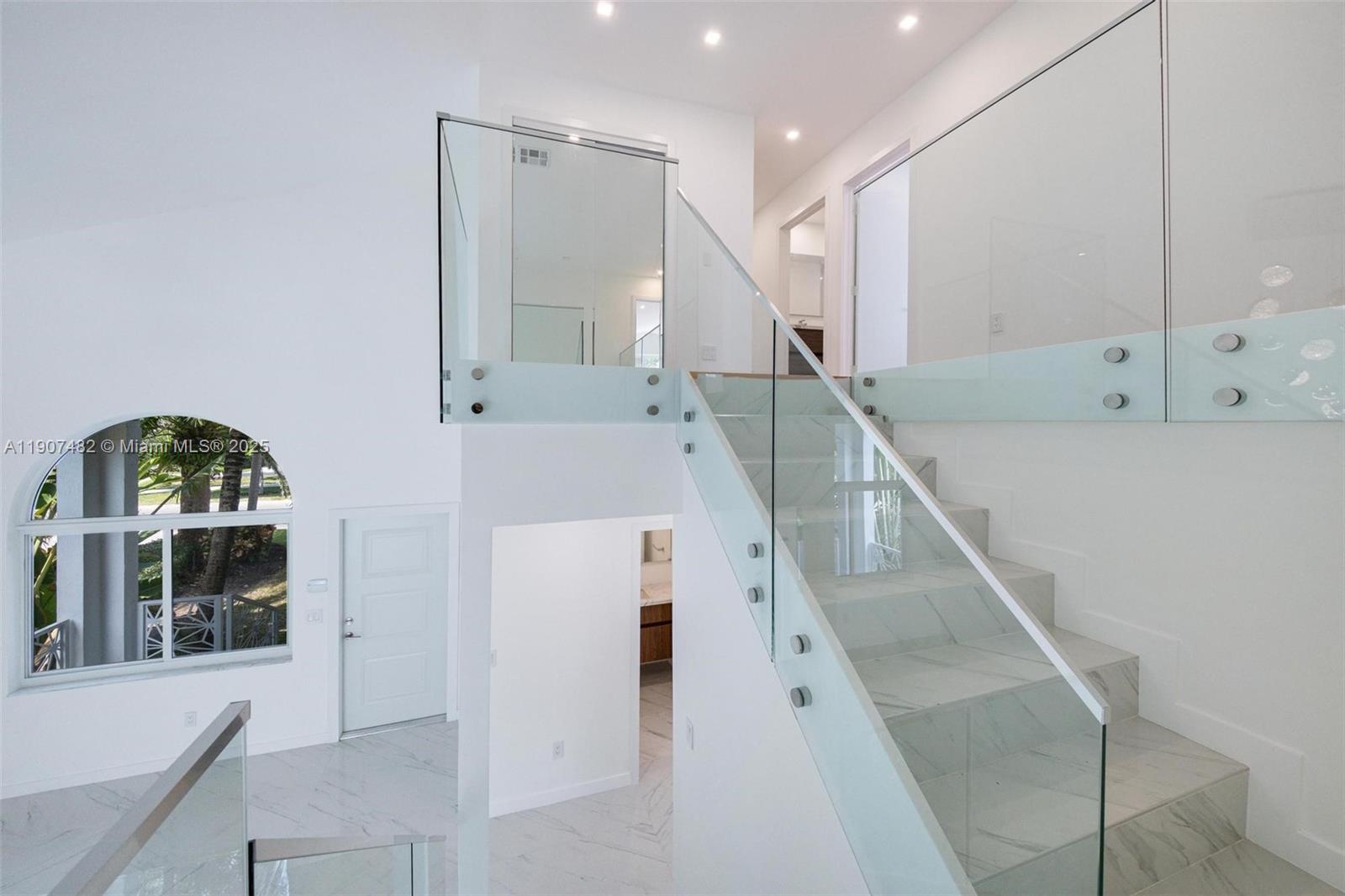 242 Palm Ave Miami Beach, FL 33139