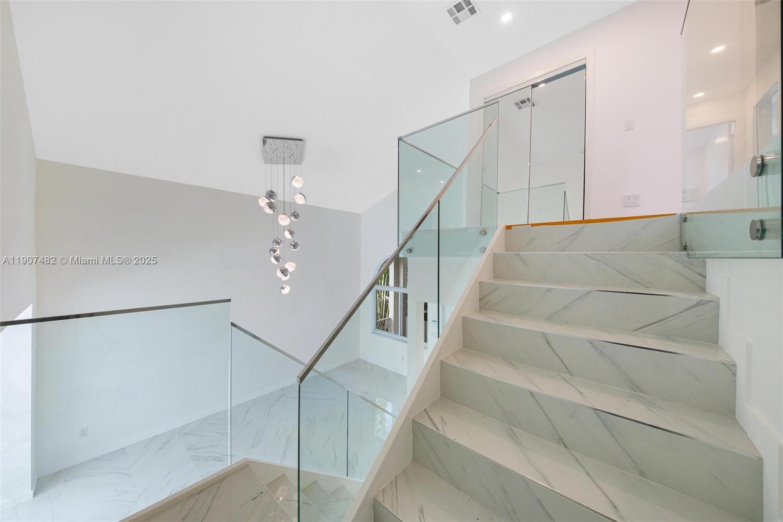 242 Palm Ave Miami Beach, FL 33139