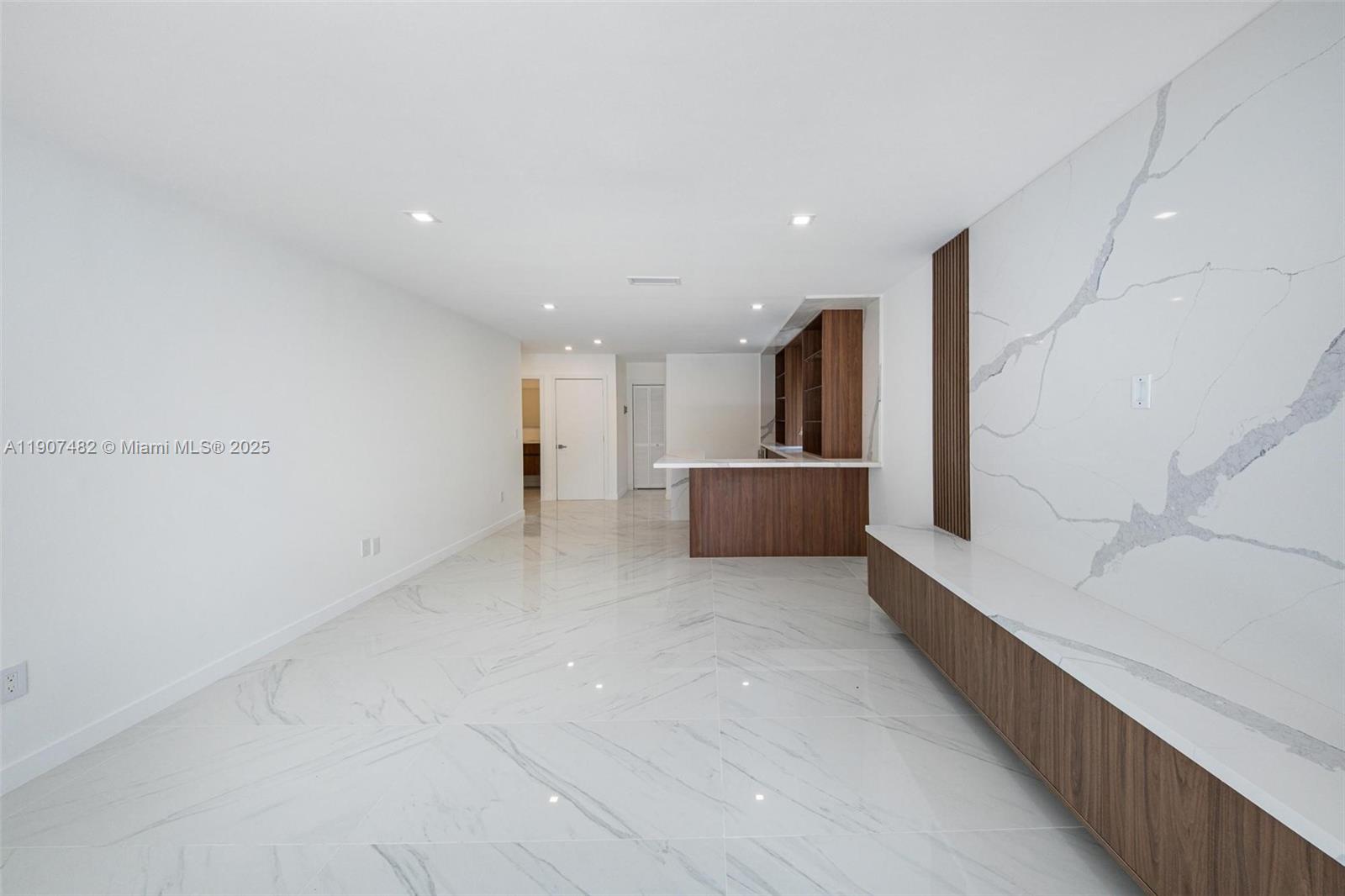 242 Palm Ave Miami Beach, FL 33139