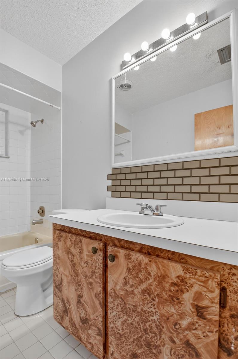 6858 S Congress Ave Lake Worth, FL 33462