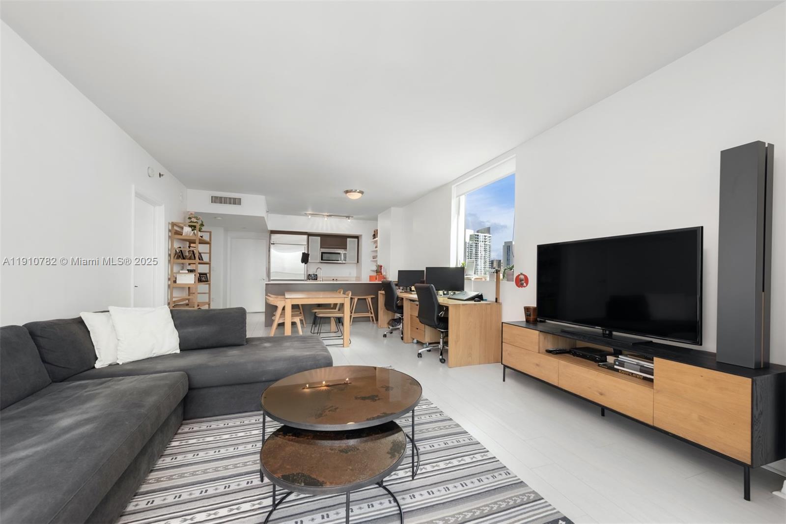 image 500 Brickell West Condo9