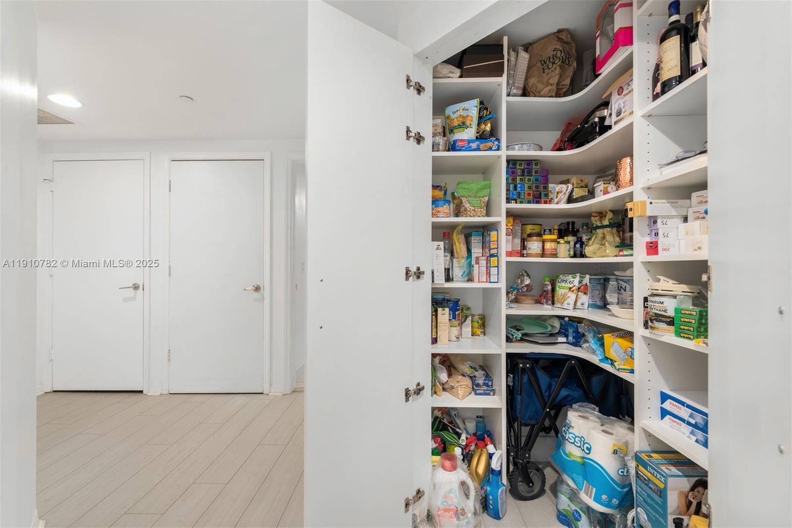 image 500 Brickell West Condo21