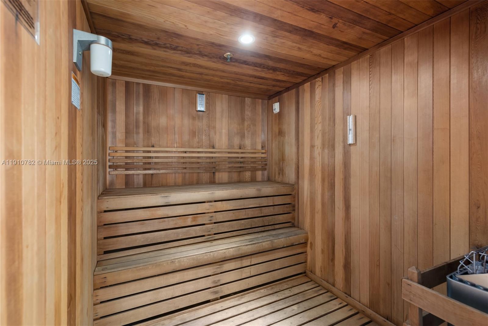 image 500 Brickell West Condo33