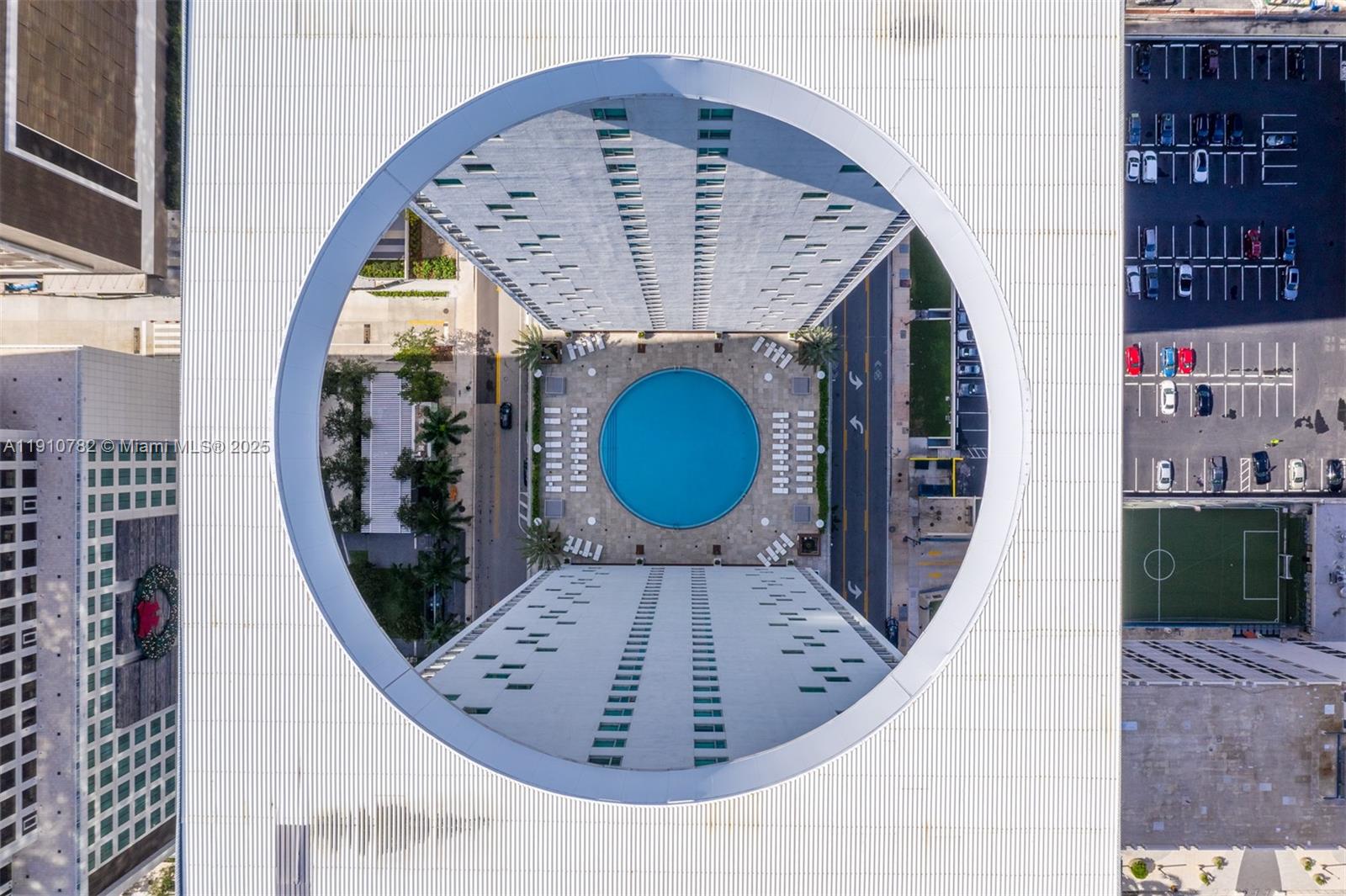 image 500 Brickell West Condo43