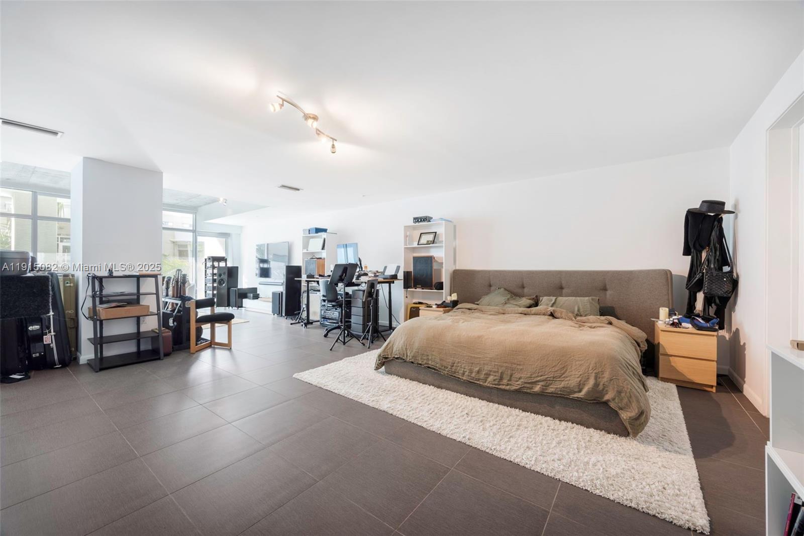 image Four Midtown Miami Condo10