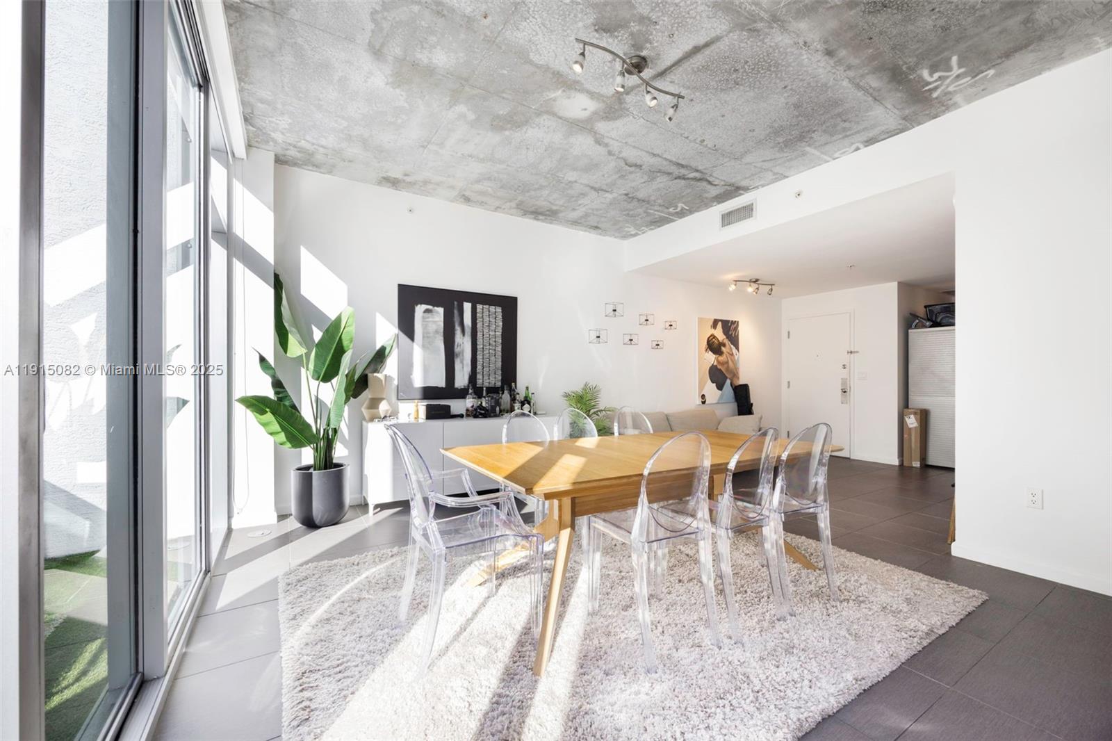 image Four Midtown Miami Condo5