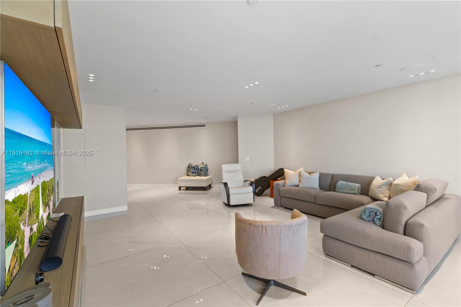 4779 Collins Ave #802/803 Miami Beach, FL 33140