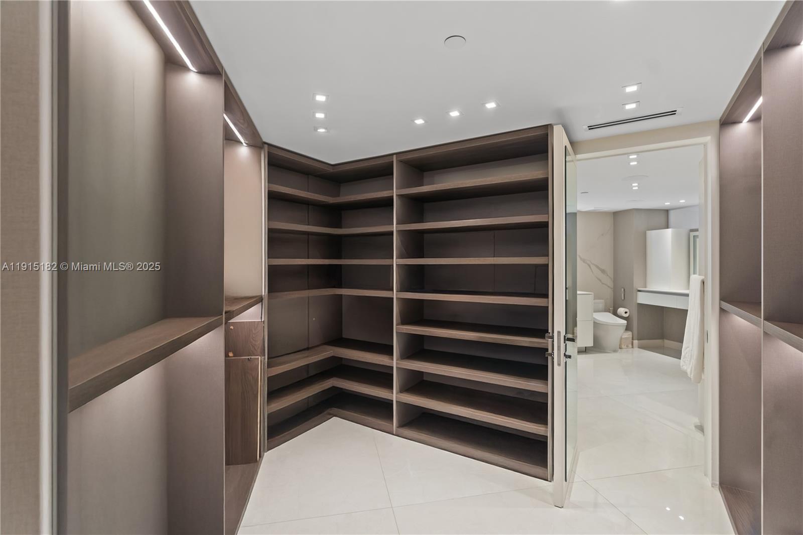 4779 Collins Ave #802/803 Miami Beach, FL 33140