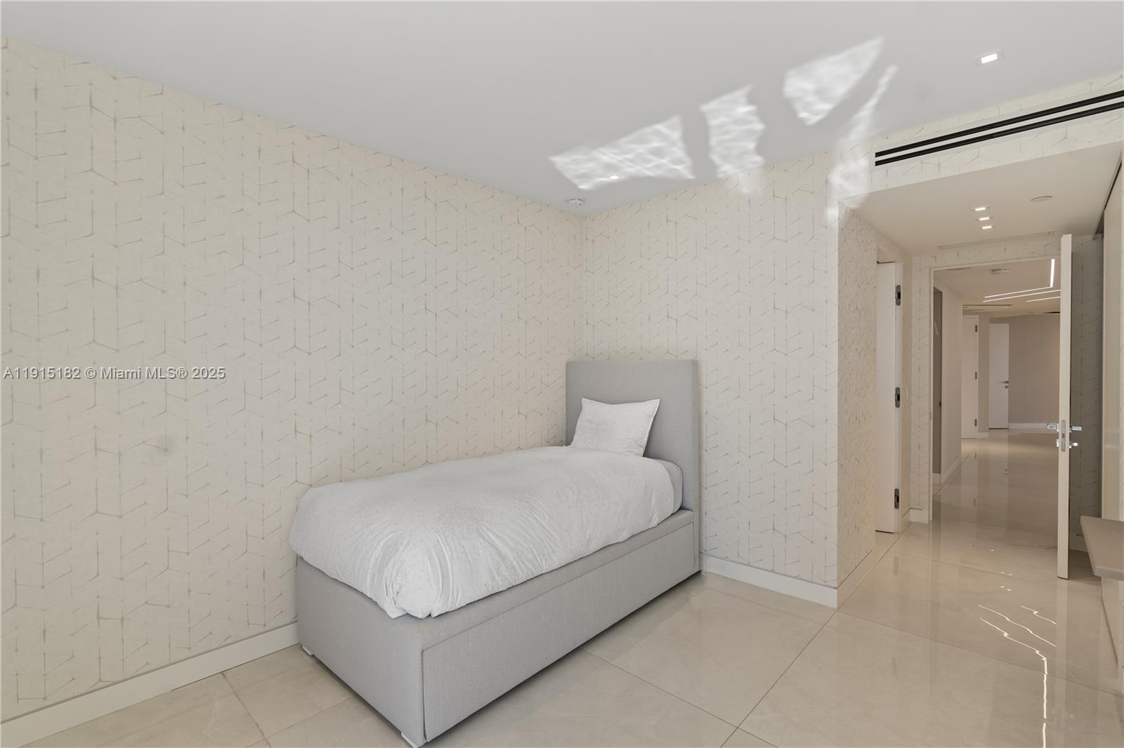 4779 Collins Ave #802/803 Miami Beach, FL 33140