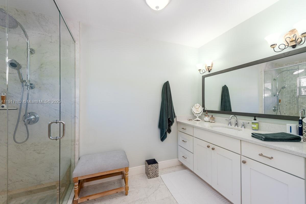 9400 E Broadview Dr Bay Harbor Islands, FL 33154