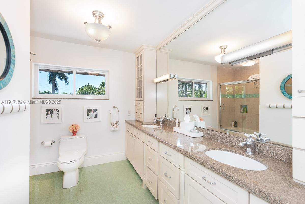 9400 E Broadview Dr Bay Harbor Islands, FL 33154