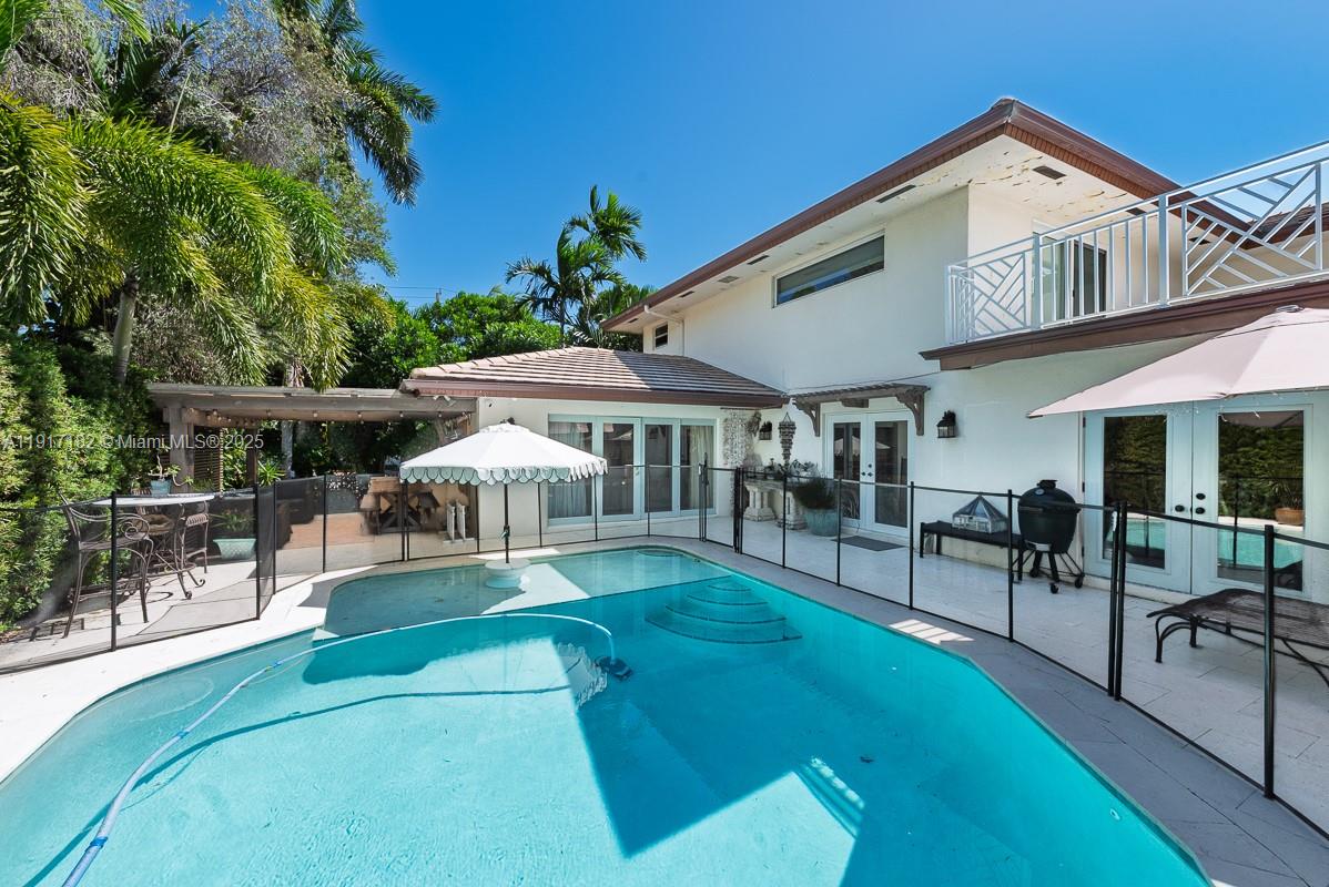 9400 E Broadview Dr Bay Harbor Islands, FL 33154