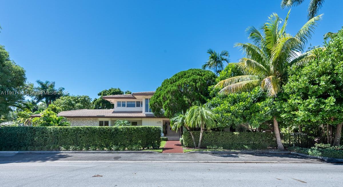 9400 E Broadview Dr Bay Harbor Islands, FL 33154