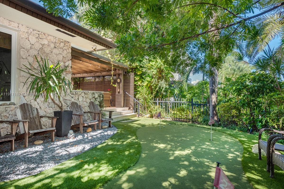 9400 E Broadview Dr Bay Harbor Islands, FL 33154