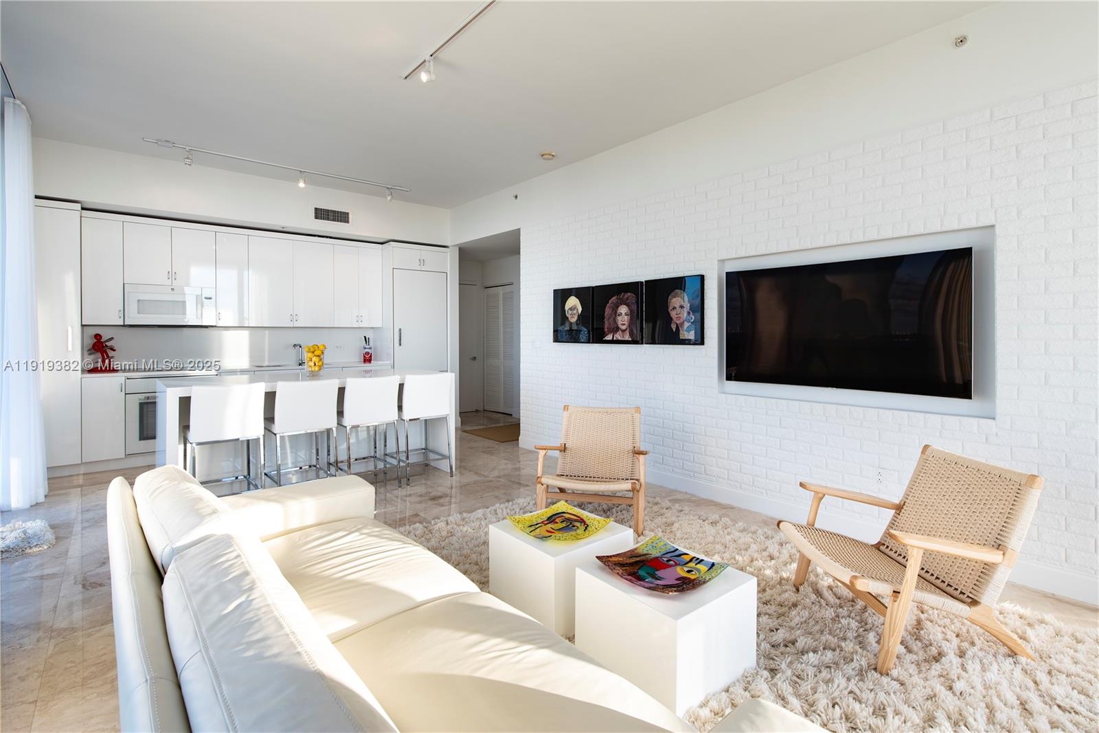 3470 E Coast Ave #H2504 Miami, FL 33137