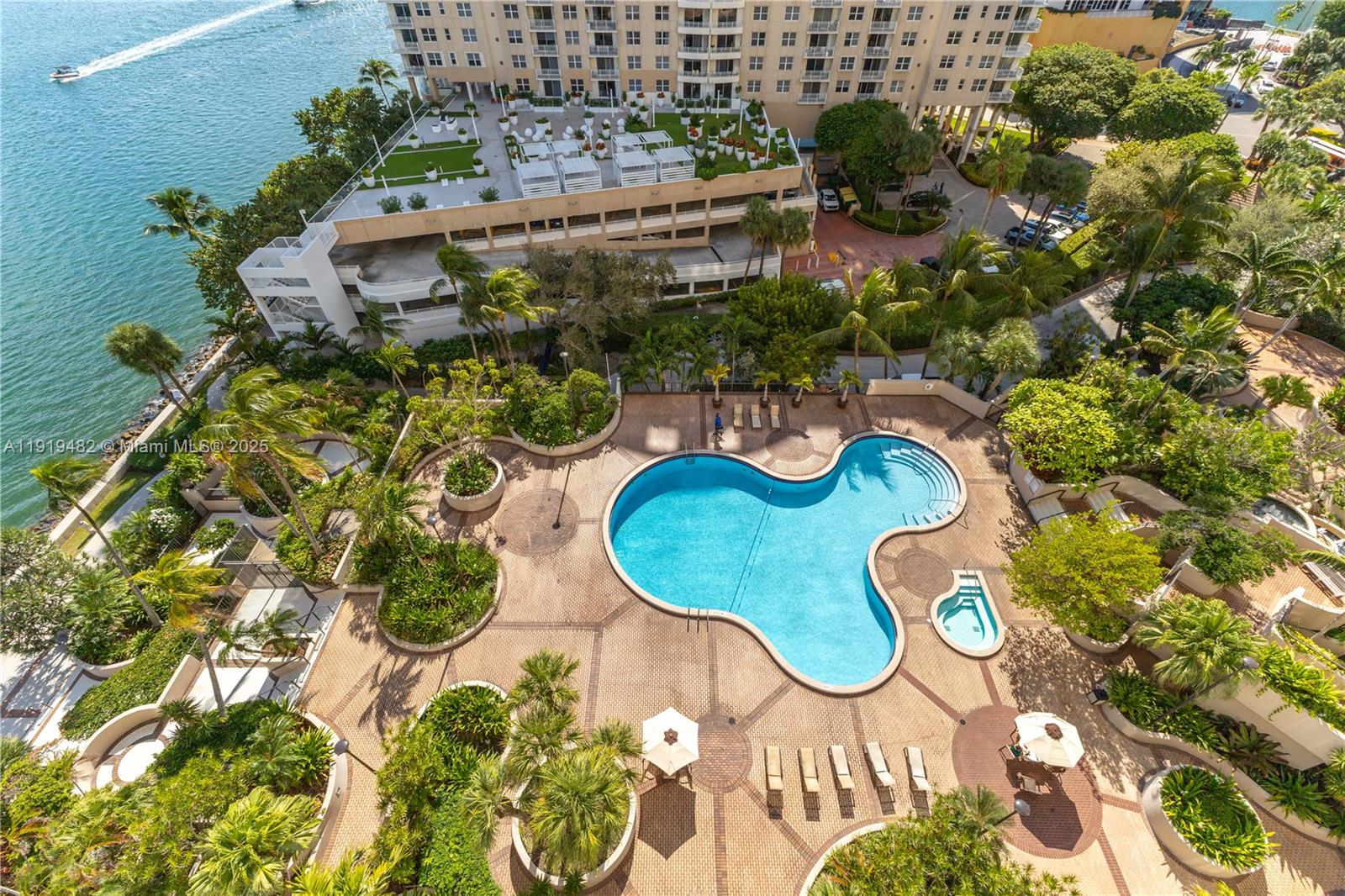 520 Brickell Key Dr #A1207 Miami, FL 33131