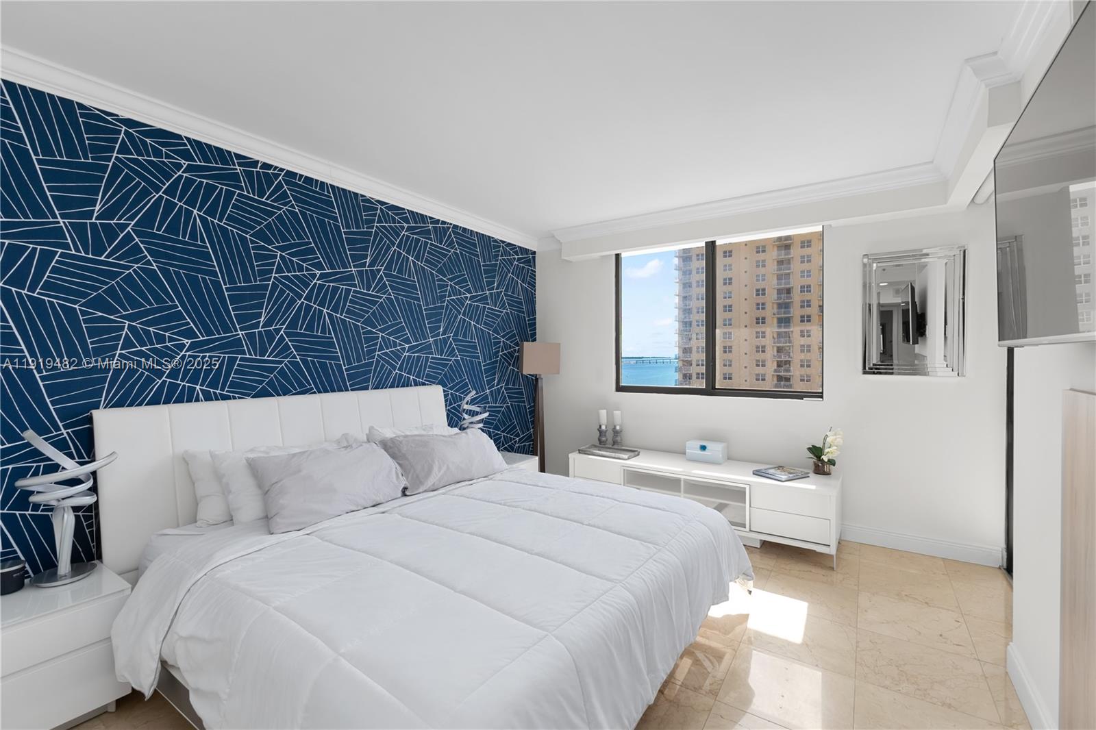 520 Brickell Key Dr #A1207 Miami, FL 33131