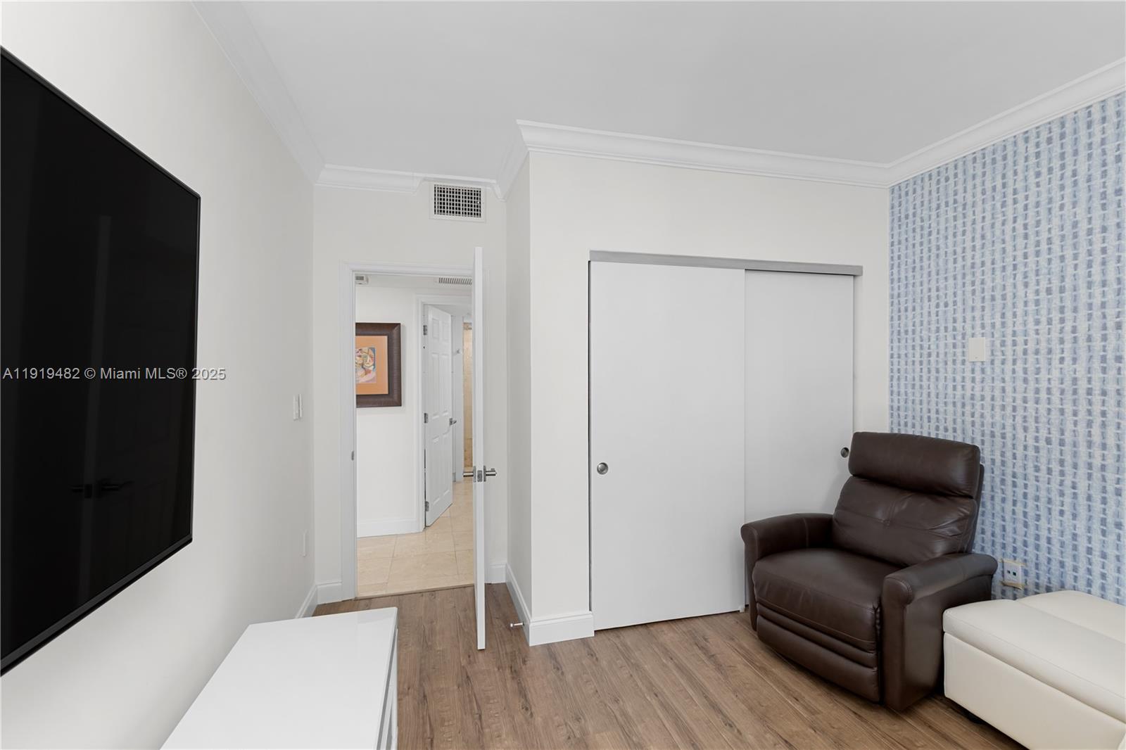 520 Brickell Key Dr #A1207 Miami, FL 33131