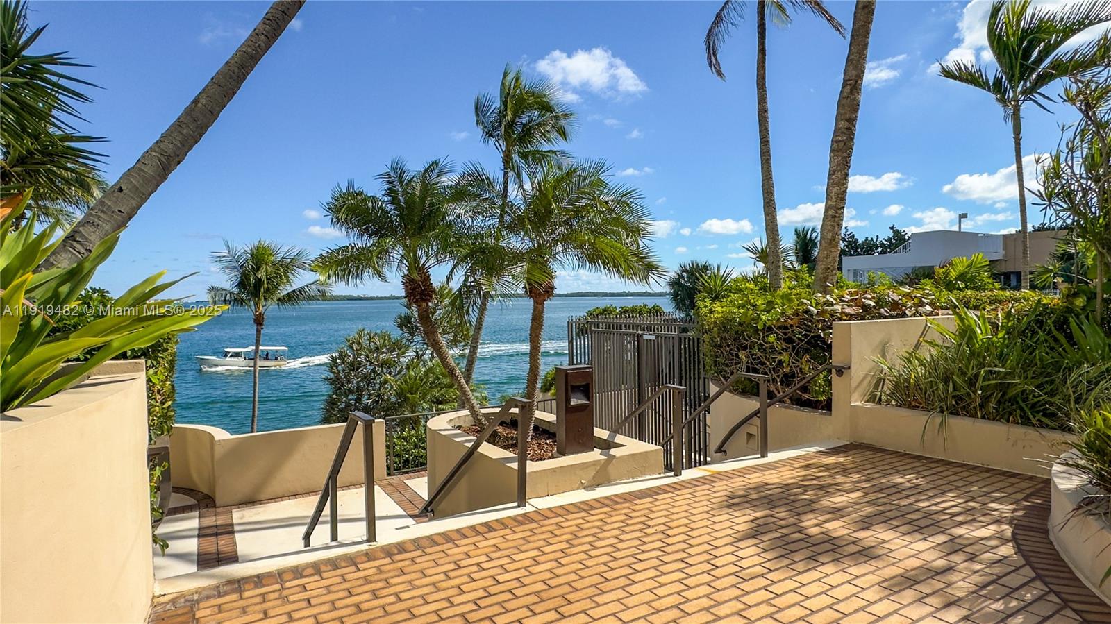 520 Brickell Key Dr #A1207 Miami, FL 33131