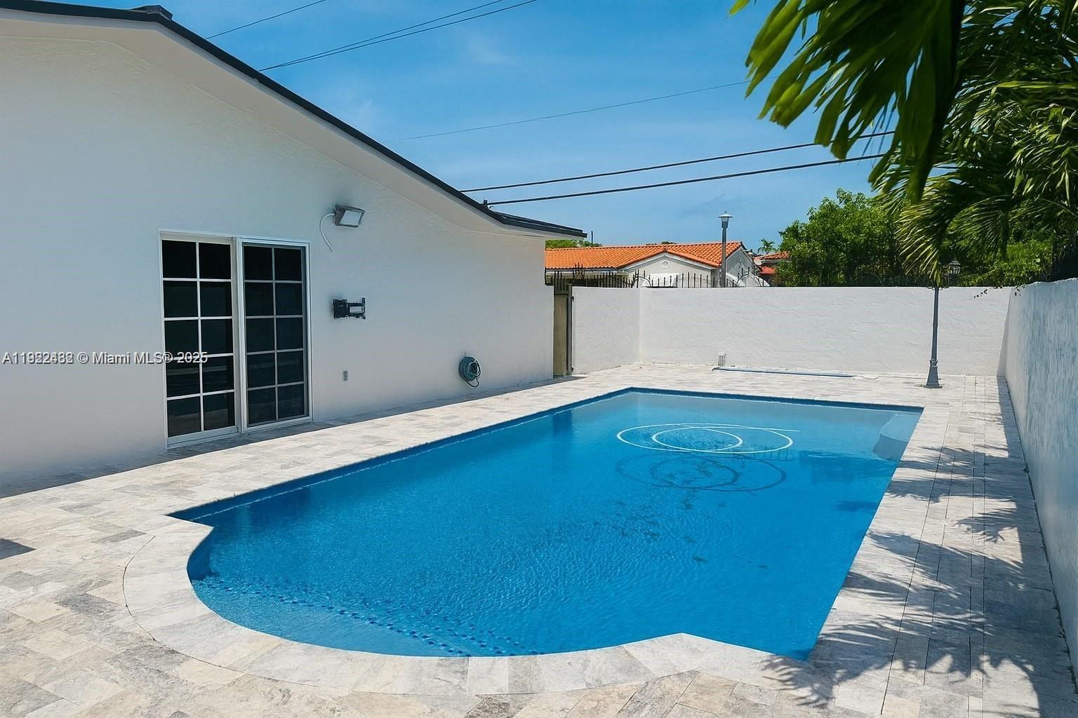 1900 SW 24th St Miami, FL 33145