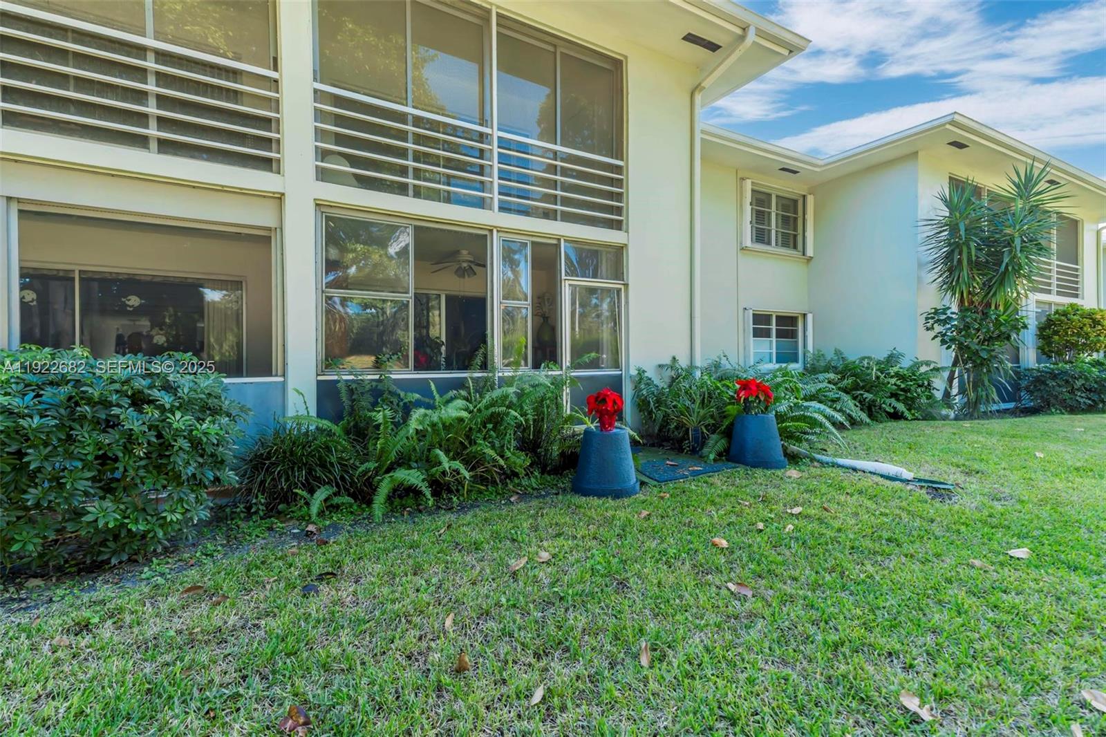 2300 SW 22nd Ave #109 Delray Beach, FL 33445