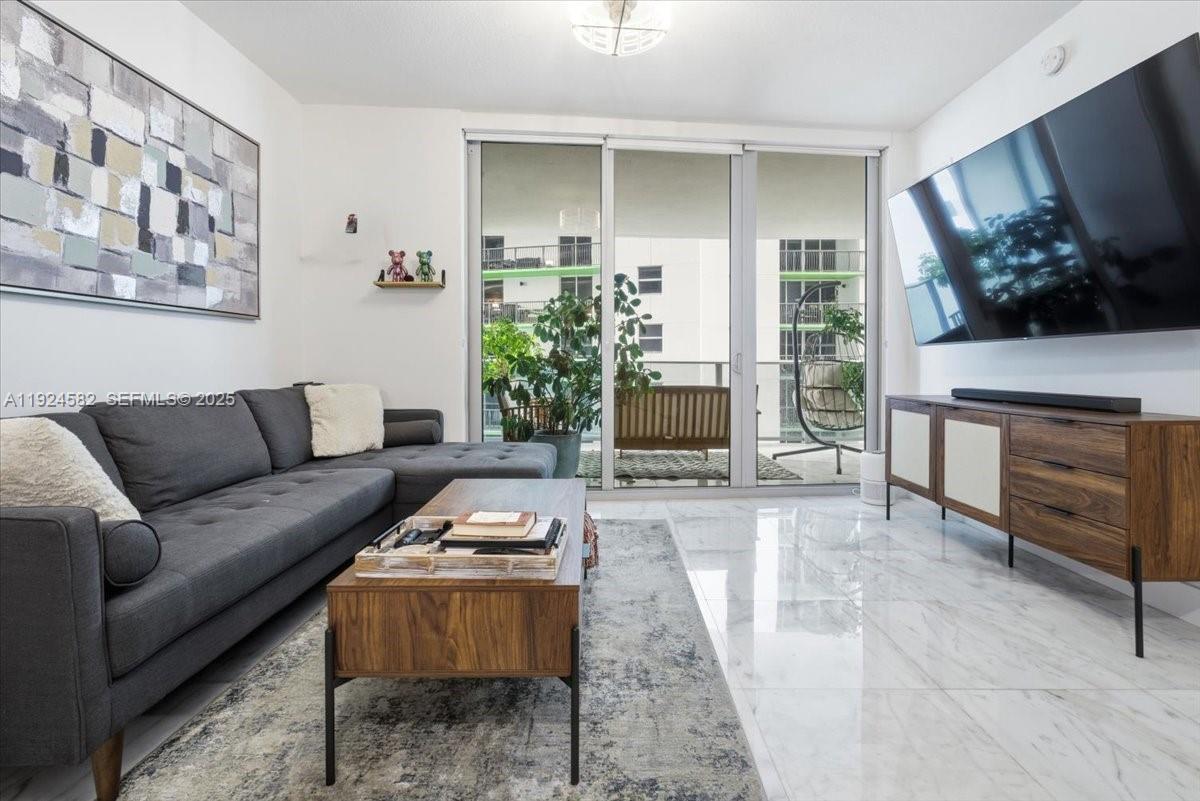 488 NE 18th St #1806 Miami, FL 33132