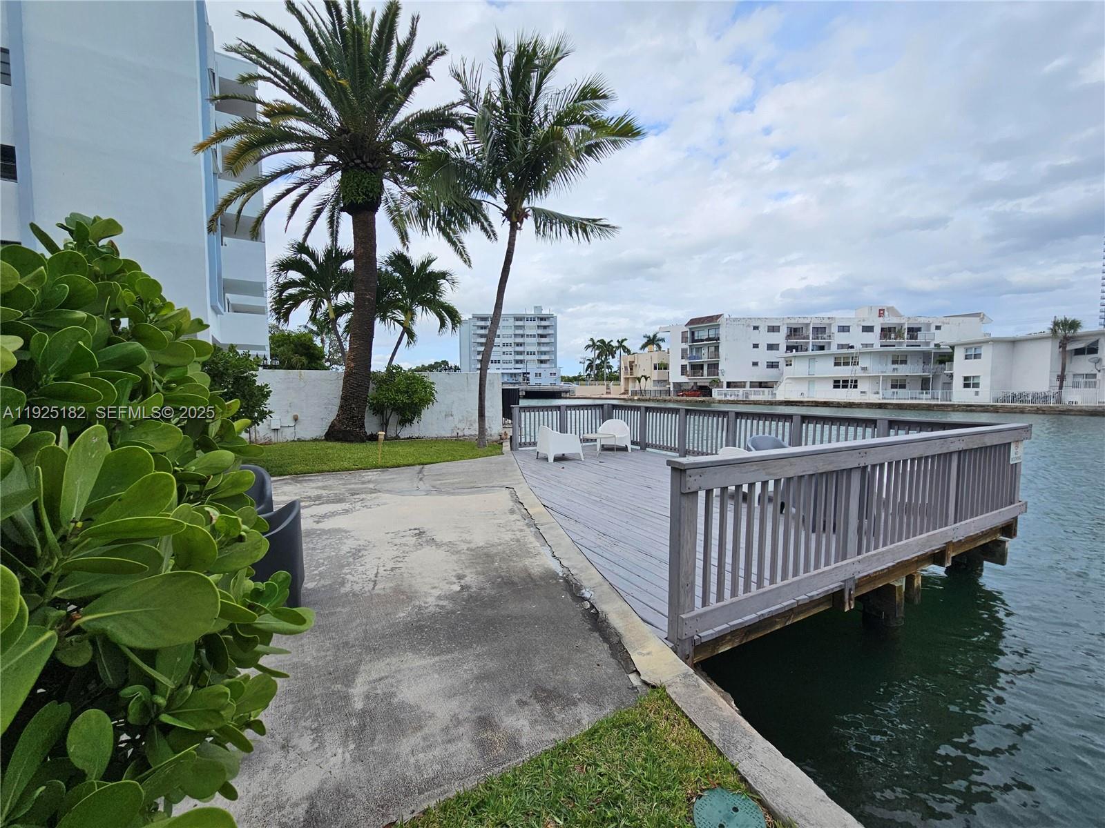 6905 Bay Dr #16 Miami Beach, FL 33141