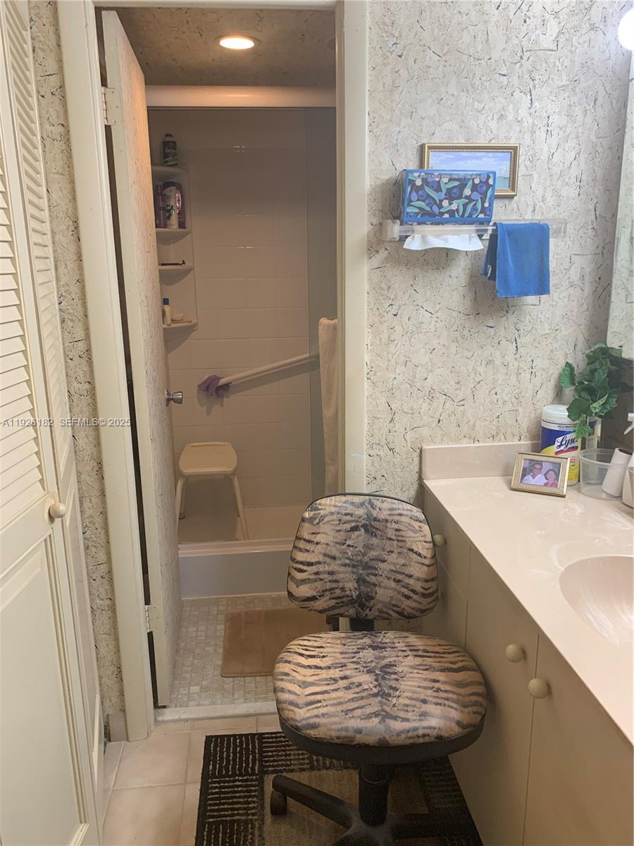 1400 Saint Charles #505 Pembroke Pines, FL 33026