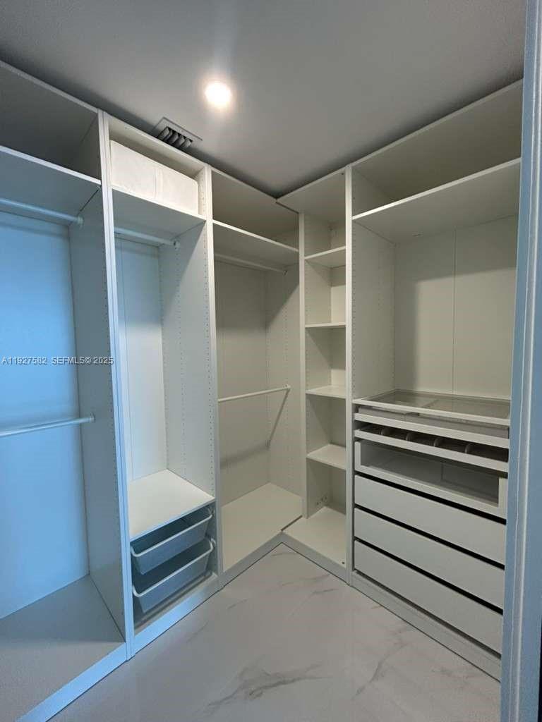 700 NE 24th St #3803 Miami, FL 33137