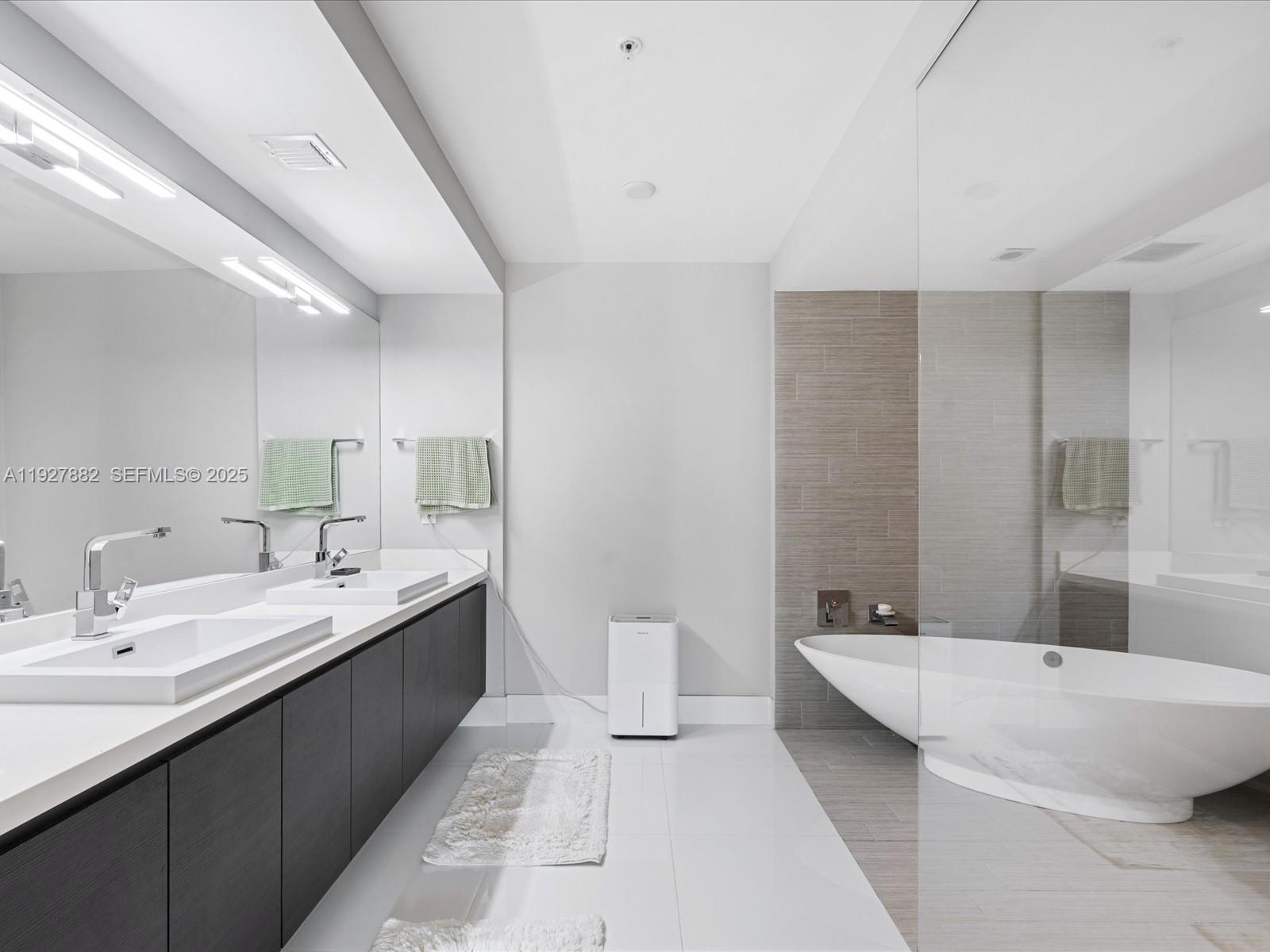 300 Sunny Isles Blvd #4-1405 Sunny Isles Beach, FL 33160