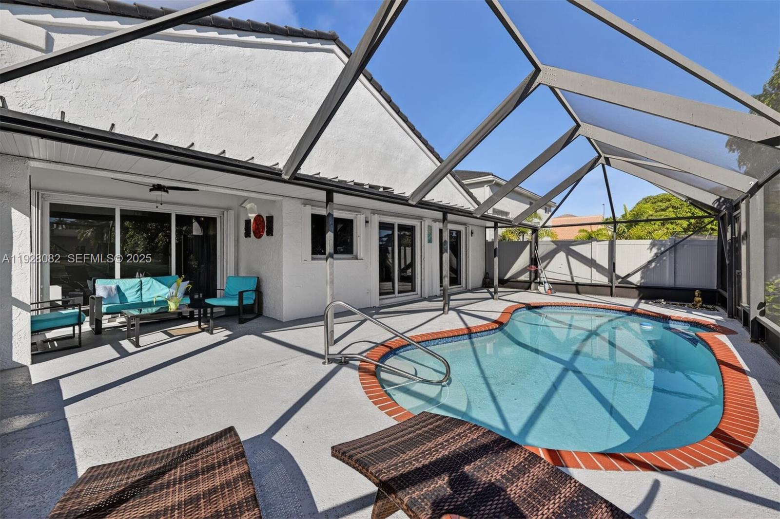 720 Rock Hl Ave Davie, FL 33325