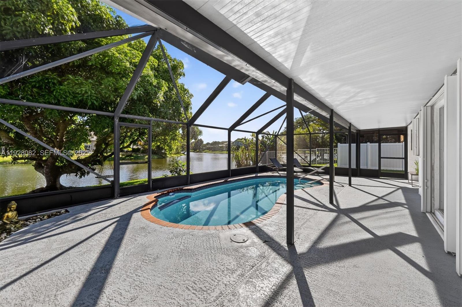 720 Rock Hl Ave Davie, FL 33325